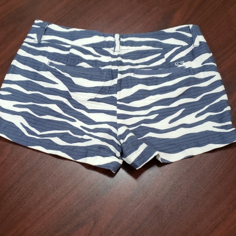 Vineyard Vines Blue Print Shorts - Picture 3 of 3